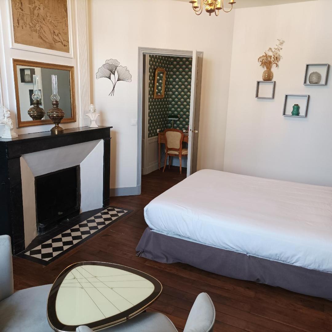 Le Relais Des Roses- D'hotes Vatan
